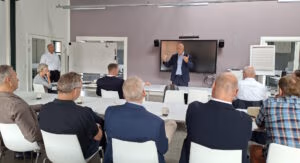 Formand Michael Svane på møde i Havnekommissionen 18. august 2026